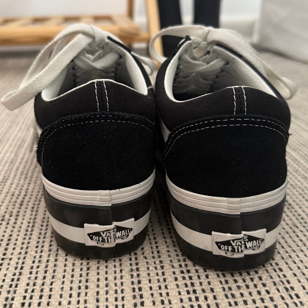 Vans Classic Black and White Stackform sneakers - Picture 2 of 5